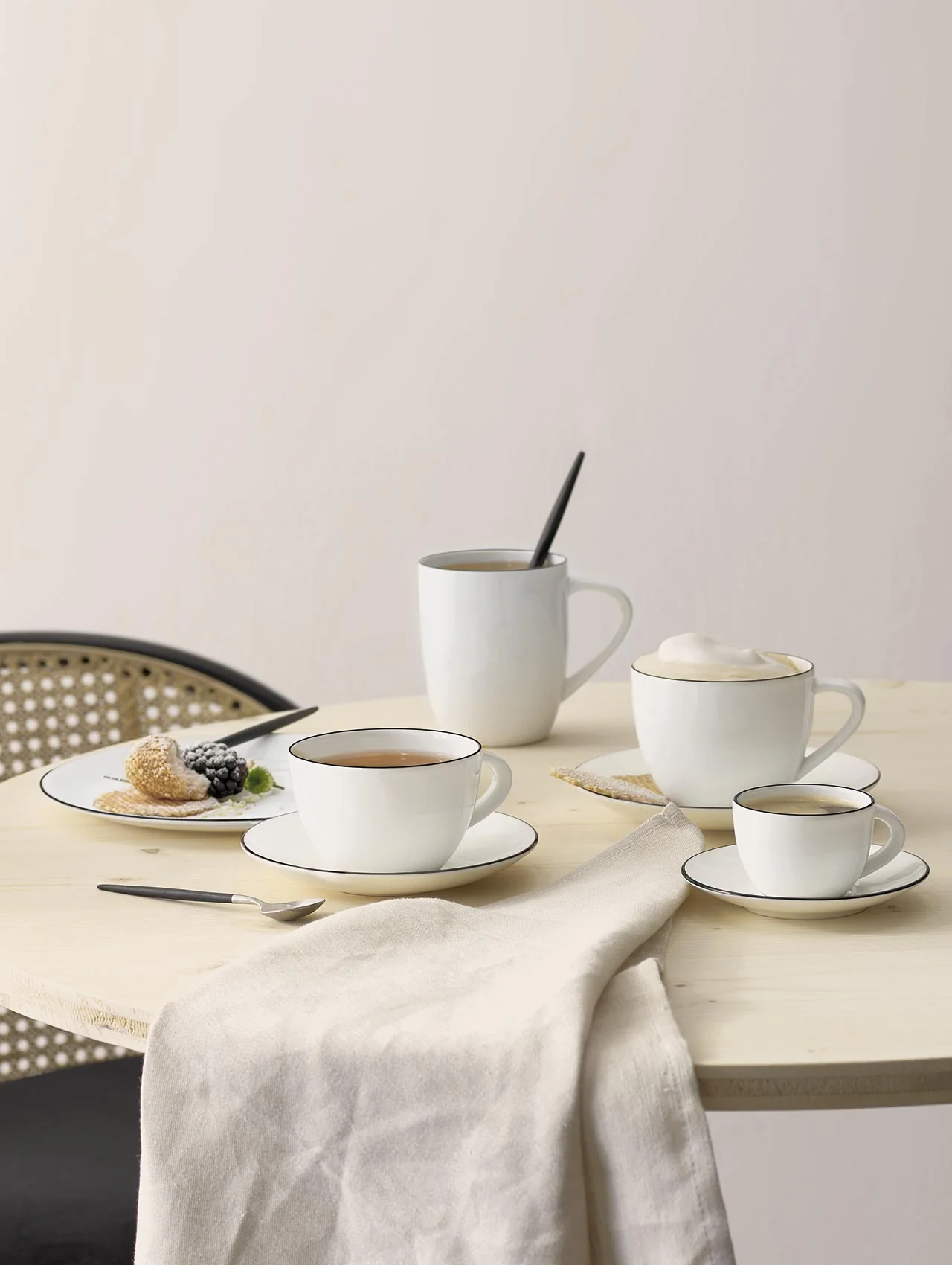 cappuccinotasse mit unterteller, ligne noire - Image 4
